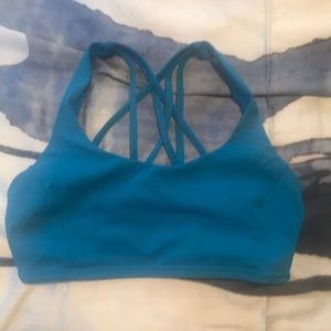 Lululemon Free to be bra